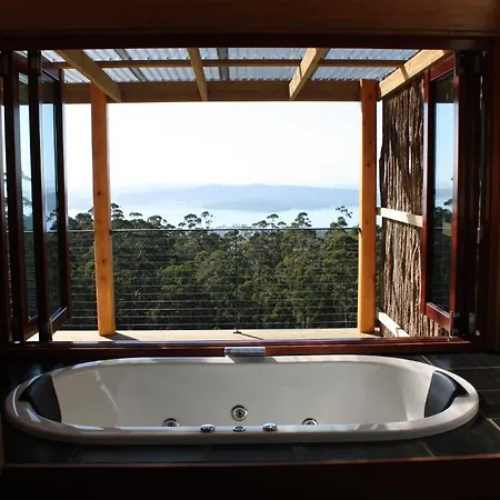 Woodbridge Hill Hideaway Villa Room photo